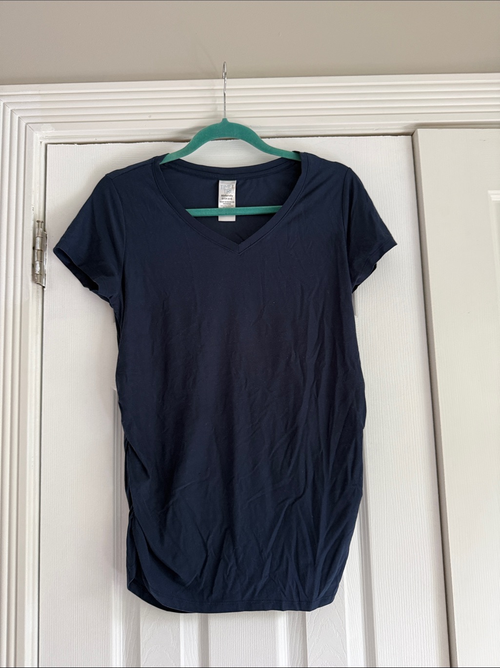 Time And Tru Women's Navy V-Neck Short Sleeve Tee